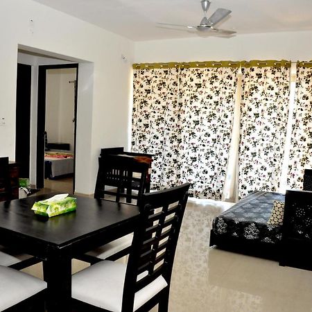 2Bhk Lake View Apartment Lavasa Esterno foto