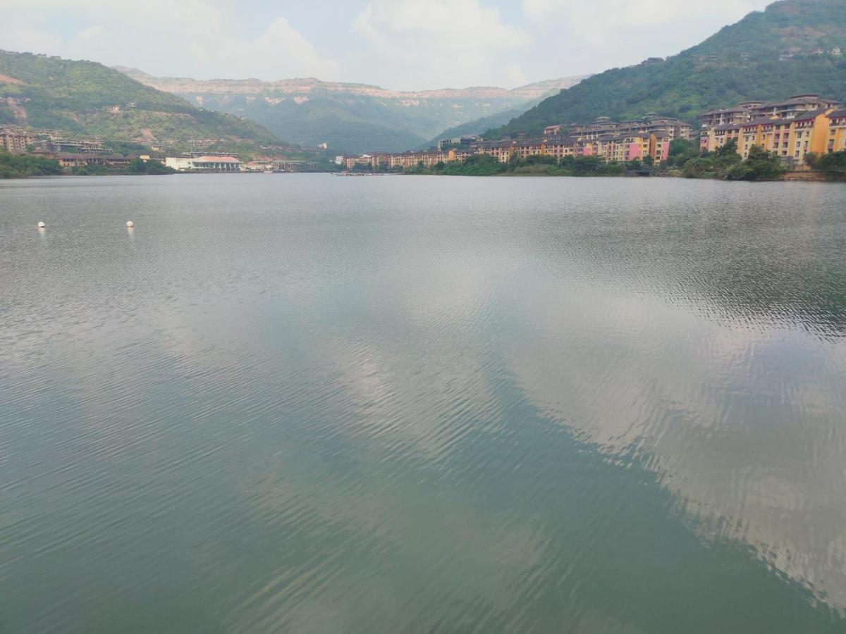 2Bhk Lake View Apartment Lavasa Esterno foto