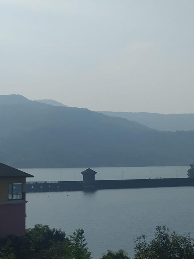 2Bhk Lake View Apartment Lavasa Esterno foto